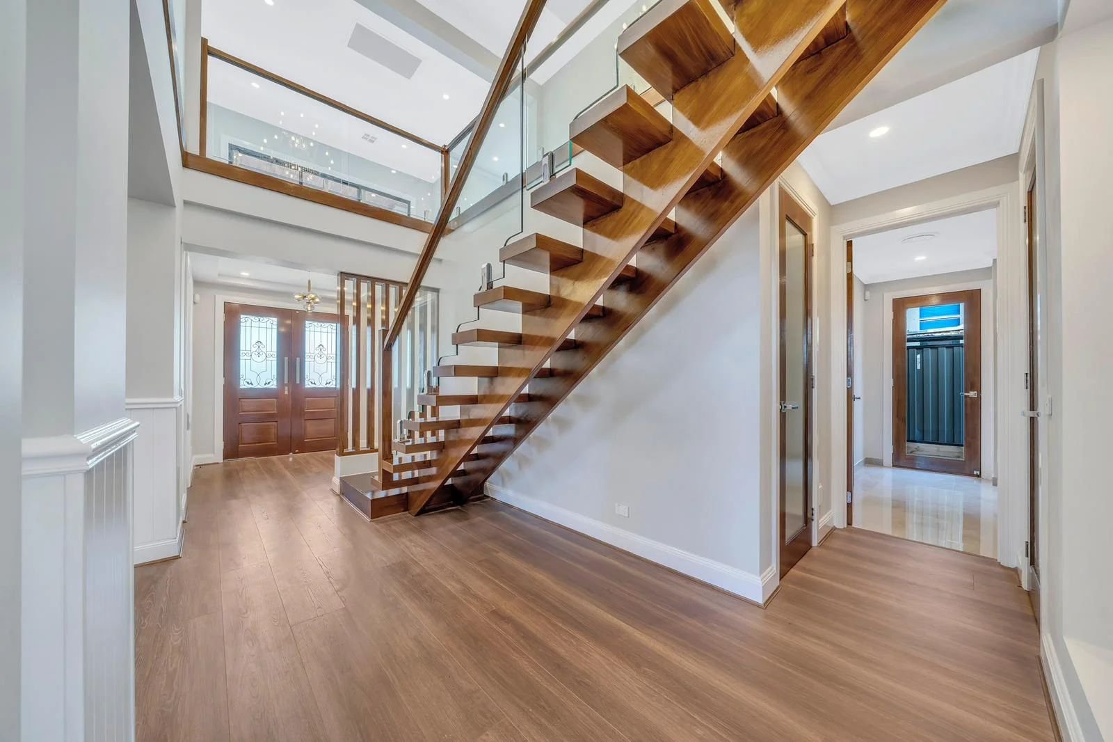Floating timber staircase